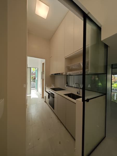 Gambir Ridge (Formerly Bartley Terrace, 16 Gambir Walk, Hougang / Punggol / Sengkang, 4 Bedrooms, 1,442 sqft, Condominium For Sale, by Robin Chua, 500214343 - Kitchen - PropertyGuru.com.sg