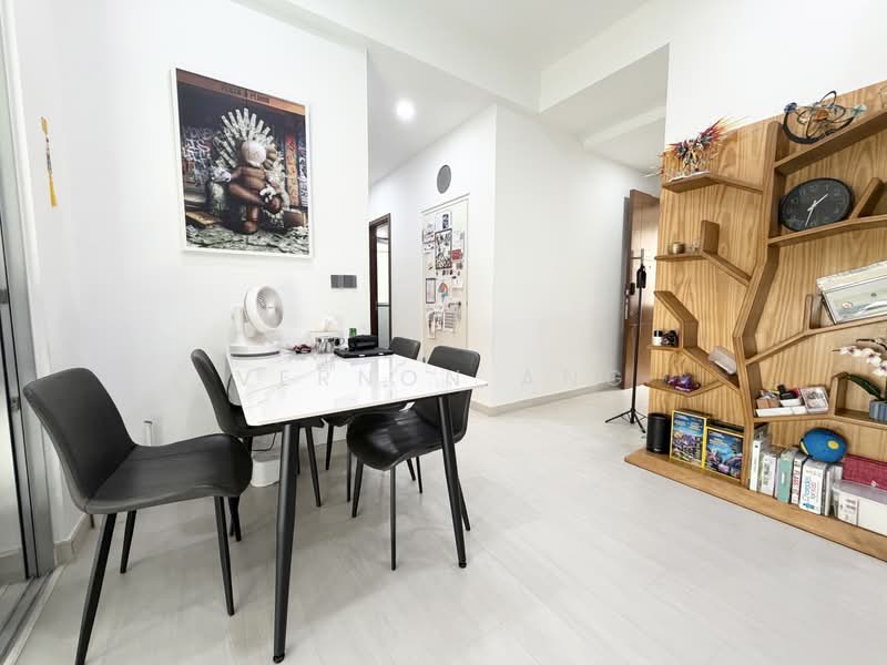 The Lucent, 99 Lorong N Telok Kurau, 2 Bedrooms, 904 sqft, Condominium For Sale, by Vernon Ang, 500214345 - Dining - PropertyGuru.com.sg
