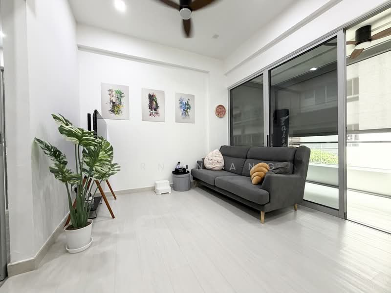 The Lucent, 99 Lorong N Telok Kurau, East Coast / Marine Parade, 2 Bedrooms, 904 sqft, Condominium For Sale, by Vernon Ang, 500214345 - Living Room - PropertyGuru.com.sg