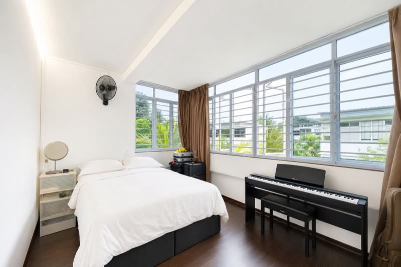 Large 3 room, beside Tiong Bahru Plaza, Havelock MRT, , 2 Bedrooms, 947 sqft, HDB Flat For Sale, by April Tai, 500214354 - Bedroom - PropertyGuru.com.sg