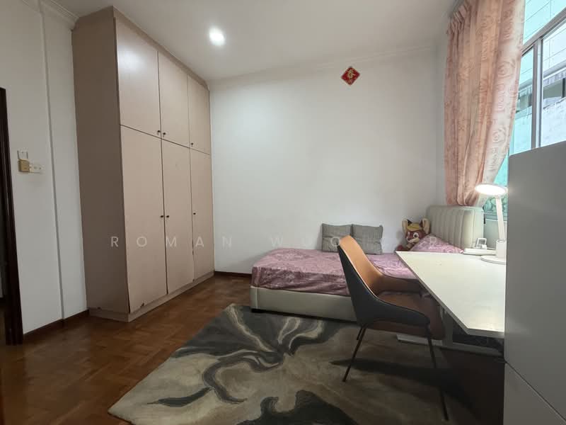 ✨Spacious Ensuite Room ✨| Close to SIM | Immediate Rental, , Studio, 150 sqft, Semi-Detached House For Rent, by Roman Woo C P, 500214358 - Bedroom - PropertyGuru.com.sg