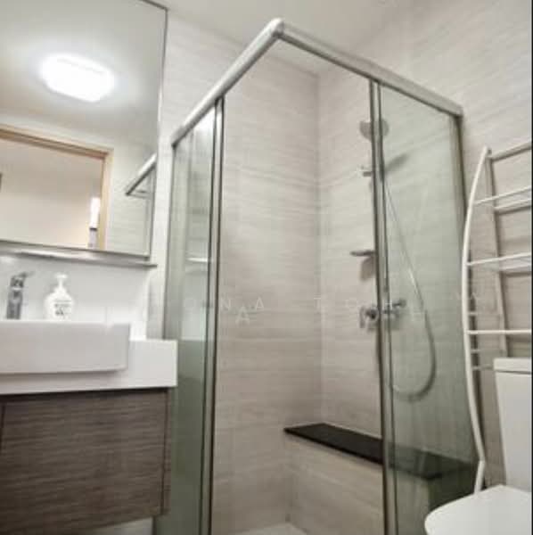 The Creek @ Bukit, 13 Toh Tuck Road, 3 Bedrooms, 1,206 sqft, Condominium For Rent, by Fiona Toh, 500214369 - Bathroom - PropertyGuru.com.sg