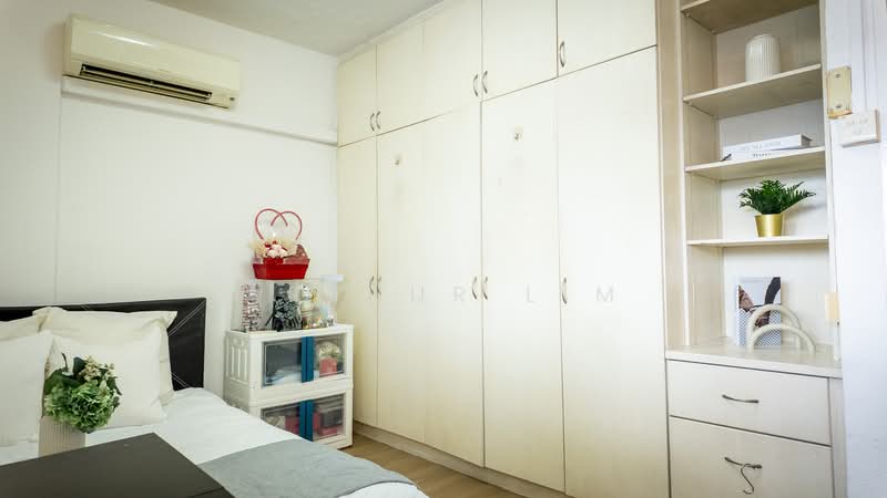 255 Ang Mo Kio Avenue 4, 255 Ang Mo Kio Avenue 4, 4 Bedrooms, 1,055 sqft, HDB Flat For Sale, by Arthur Lim, 500214370 - Common Bedroom 1 - PropertyGuru.com.sg