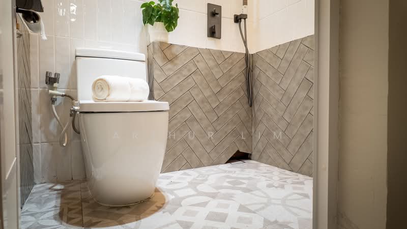 255 Ang Mo Kio Avenue 4, 255 Ang Mo Kio Avenue 4, 4 Bedrooms, 1,055 sqft, HDB Flat For Sale, by Arthur Lim, 500214370 - Master Bathroom - PropertyGuru.com.sg
