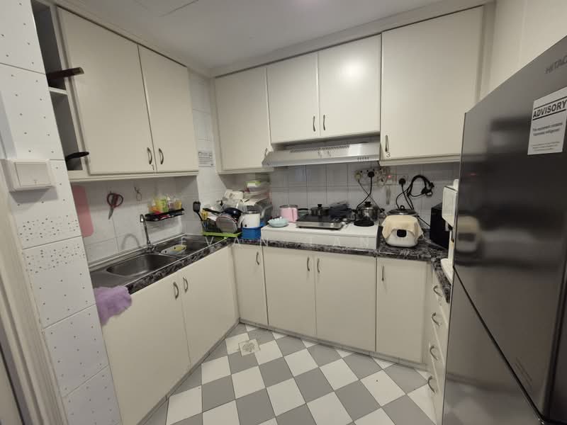 Emerald Park, 2 Indus Road, Room Rental, 80 sqft, Condominium For Rent, by Evan Tan, 500214371 - Kitchen - PropertyGuru.com.sg