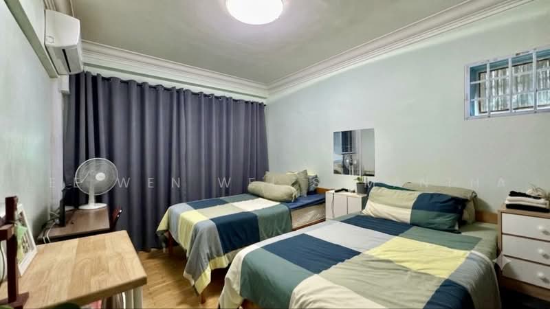 341 Jurong East Avenue 1, 341 Jurong East Avenue 1, 3 Bedrooms, 1,119 sqft, HDB Flat For Sale, by Lee Wen Wei Samantha, 500214376 - Bedroom - PropertyGuru.com.sg