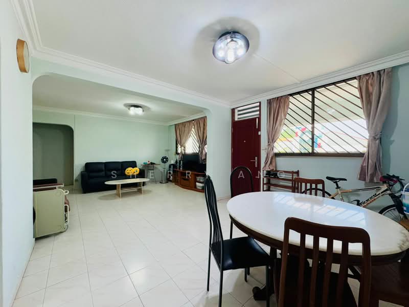 913 Jurong West Street 91, 913 Jurong West Street 91, 3 Bedrooms, 1,119 sqft, HDB Flat For Sale, by Sherry Ang, 500214381 - Living Room - PropertyGuru.com.sg