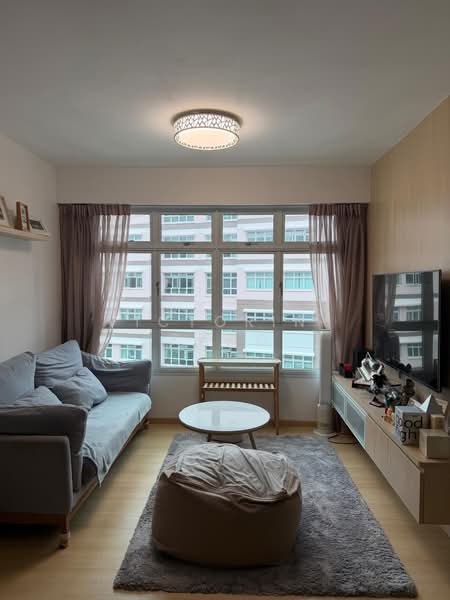450C Bukit Batok West Avenue 6, 450C Bukit Batok West Avenue 6, 3 Bedrooms, 1,001 sqft, HDB Flat For Sale, by Victorine Pang, 500214382 - Living Room - PropertyGuru.com.sg