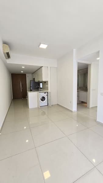 Bedok Residences, 26 Bedok North Drive, Bedok / Upper East Coast, 1 Bedroom, 613 sqft, Condominium For Rent, by Lena Ng, 500214390 - Living Area - PropertyGuru.com.sg