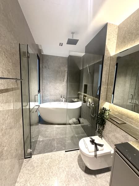 Jalan Sankam, Sembawang / Yishun, 5 Bedrooms, 4,834 sqft, Terraced House For Sale, by Irene Yap, 500214398 - Bathroom - PropertyGuru.com.sg