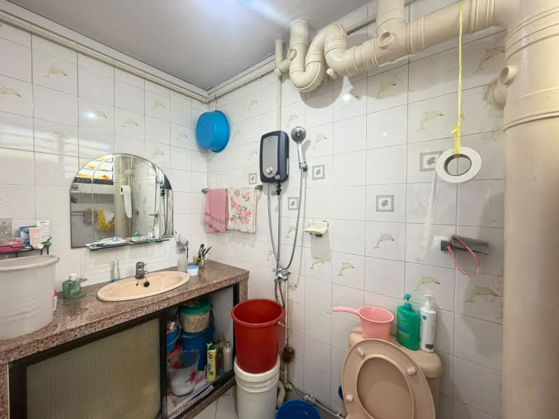 37 Cambridge Road, 37 Cambridge Road, 3 Bedrooms, 1,076 sqft, HDB Flat For Sale, by Sherman Aw, 500214399 - Bathroom - PropertyGuru.com.sg