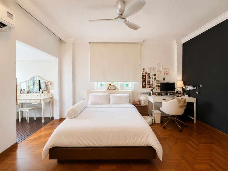 3-Storey Semi-D on Limau Garden / Kew Estate, Limau Garden, 5 Bedrooms, 3,500 sqft, Semi-Detached House For Sale, by Jared Tan, 500214401 - Bedroom - PropertyGuru.com.sg