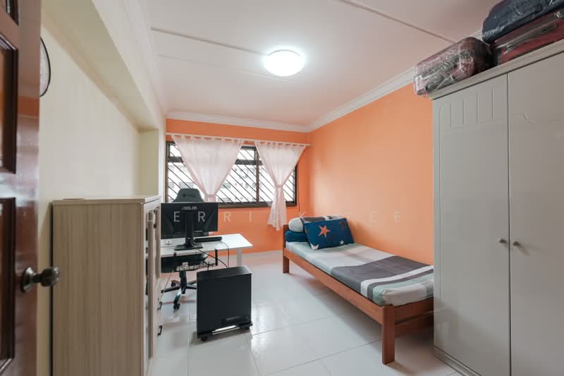 945 Hougang Street 92, 945 Hougang Street 92, 3 Bedrooms, 1,302 sqft, HDB Flat For Sale, by Derrick Tee, 500214404 - Bedroom - PropertyGuru.com.sg