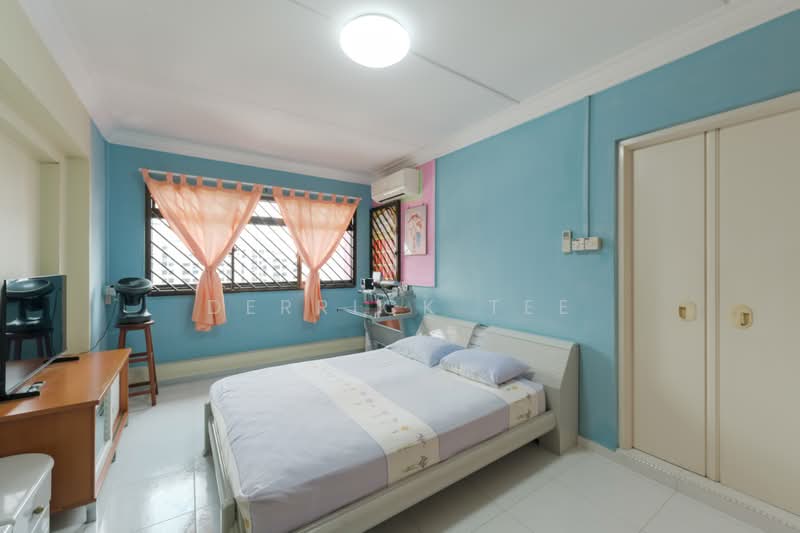 945 Hougang Street 92, 945 Hougang Street 92, 3 Bedrooms, 1,302 sqft, HDB Flat For Sale, by Derrick Tee, 500214404 - Bedroom - PropertyGuru.com.sg
