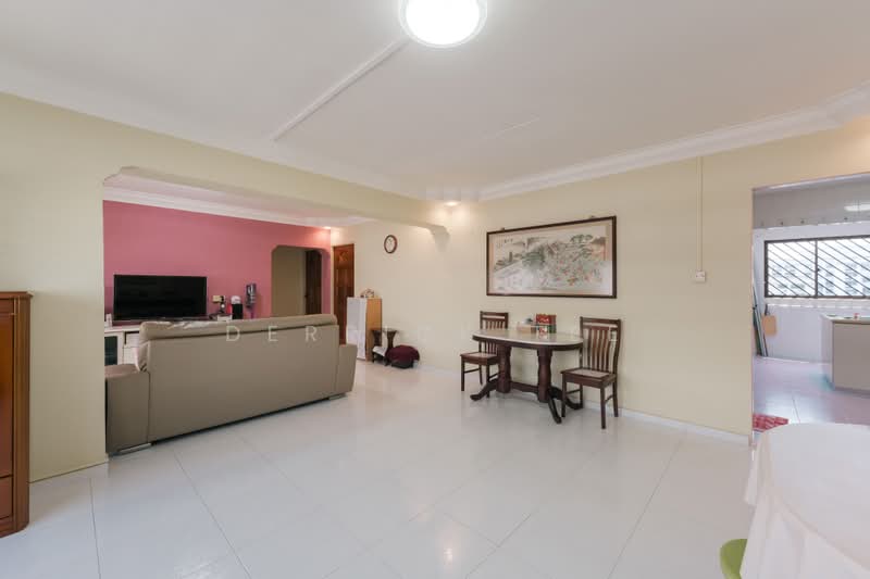 945 Hougang Street 92, 945 Hougang Street 92, 3 Bedrooms, 1,302 sqft, HDB Flat For Sale, by Derrick Tee, 500214404 - Living Room - PropertyGuru.com.sg