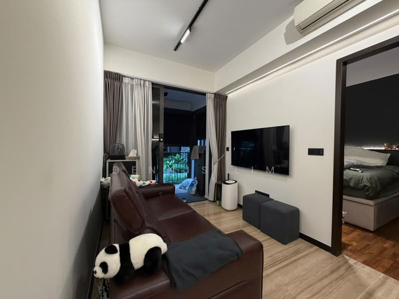 Sims Urban Oasis, 10 Sims Drive, 3 Bedrooms, 958 sqft, Condominium For Sale, by Dennis Lim, 500214405 - Living Room - PropertyGuru.com.sg
