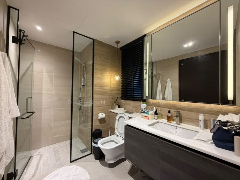 Sims Urban Oasis, 10 Sims Drive, 3 Bedrooms, 958 sqft, Condominium For Sale, by Dennis Lim, 500214405 - Bathroom - PropertyGuru.com.sg