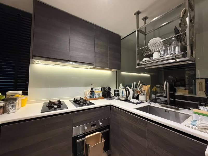Sims Urban Oasis, 10 Sims Drive, 3 Bedrooms, 958 sqft, Condominium For Sale, by Dennis Lim, 500214405 - Kitchen - PropertyGuru.com.sg
