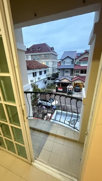 136 Everitt, , Room Rental, 200 sqft, Terraced House For Rent, by Jackie Foong, 500214408 - Balcony - PropertyGuru.com.sg
