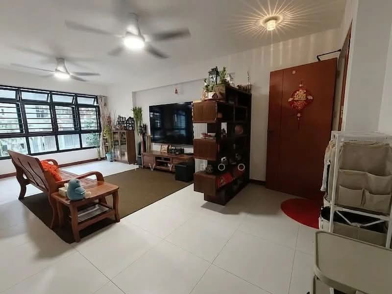 546B Segar Road, 546B Segar Road, 3 Bedrooms, 1,206 sqft, HDB Flat For Sale, by Ivy Boo, 500214419 - Living Room - PropertyGuru.com.sg