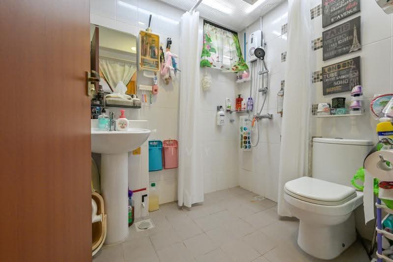 546B Segar Road, 546B Segar Road, Dairy Farm / Bukit Panjang / Choa Chu Kang, 3 Bedrooms, 1,206 sqft, HDB Flat For Sale, by Ivy Boo, 500214419 - Bathroom - PropertyGuru.com.sg