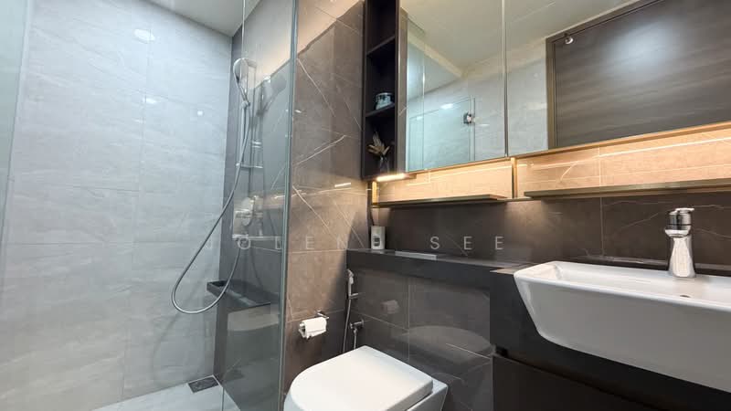 The Florence Residences, 91 Hougang Avenue 2, 2 Bedrooms, 667 sqft, Condominium For Rent, by Jolene See, 500214425 - Bathroom - PropertyGuru.com.sg
