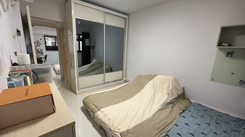 321 Ang Mo Kio Avenue 1, 321 Ang Mo Kio Avenue 1, 2 Bedrooms, 786 sqft, HDB Flat For Sale, by Bernard Wong, 500214439 - Bedroom - PropertyGuru.com.sg
