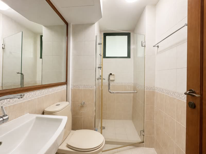 Palm Gardens, 2A Hong San Walk, 3 Bedrooms, 1,205 sqft, Condominium For Sale, by Marcus Ng, 500214453 - Common Bathroom - PropertyGuru.com.sg