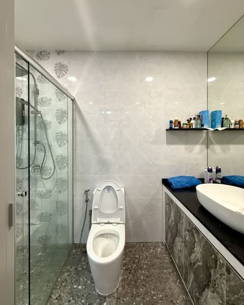 Hillview Heights, 29A Hillview Avenue, 4 Bedrooms, 1,679 sqft, Condominium For Sale, by Darren Goh, 500214466 - Master Bathroom - PropertyGuru.com.sg