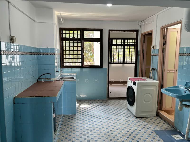 32 Chai Chee Avenue, 32 Chai Chee Avenue, 2 Bedrooms, 700 sqft, HDB Flat For Sale, by Koh Poh Chew, 500214469 - Kitchen - PropertyGuru.com.sg