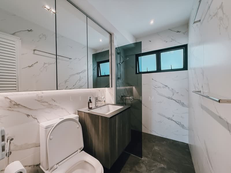 111 Lengkong Tiga, 111 Lengkong Tiga, 4 Bedrooms, 1,345 sqft, HDB Flat For Sale, by Linda Sim, 500214474 - Bathroom - PropertyGuru.com.sg