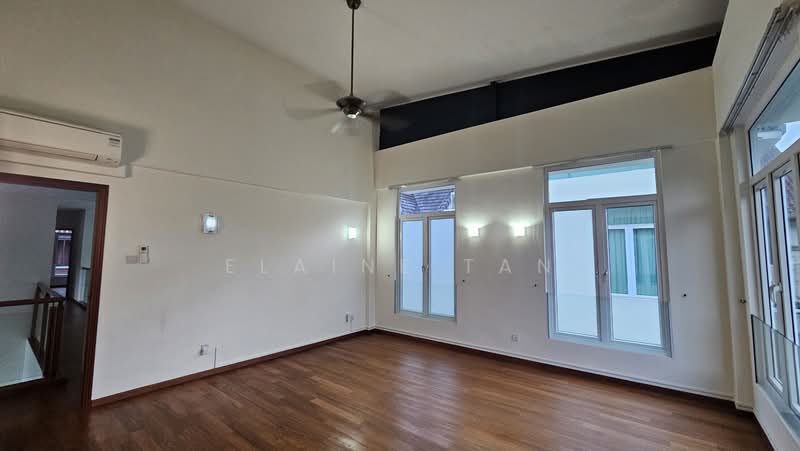 Merryn Road, Merryn Road, 6 Bedrooms, 5,500 sqft, Detached House For Rent, by Elaine Tan, 500214477 - Master Bedrm High Ceilings - PropertyGuru.com.sg