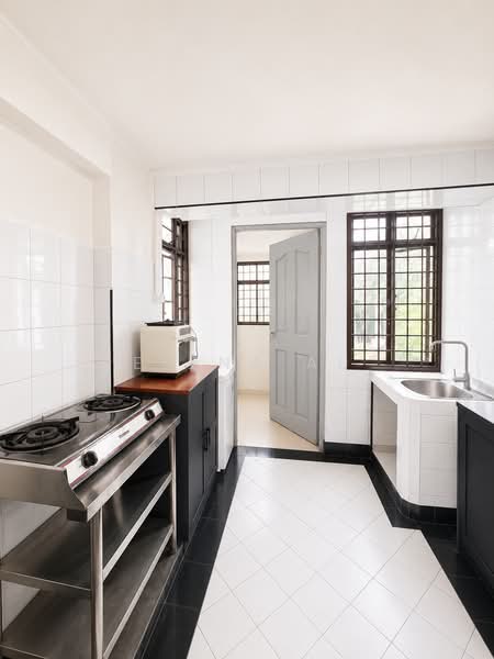 35 Circuit Road, 35 Circuit Road, 3 Bedrooms, 893 sqft, HDB Flat For Sale, by Elena Au, 500214478 - Kitchen - PropertyGuru.com.sg