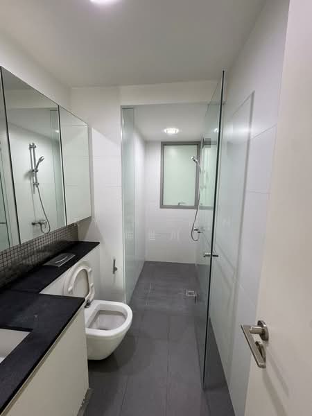 The Minton, 8 Hougang Street 11, 2 Bedrooms, 980 sqft, Condominium For Rent, by Ryan Chin 陈世川, 500214480 - Bathroom - PropertyGuru.com.sg