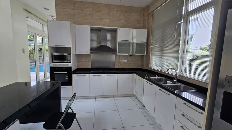 Merryn Road Bungalow with Pool, Merryn Road, 6 Bedrooms, 5,500 sqft, Bungalow House For Rent, by Elaine Tan, 500214483 - Kitchen - PropertyGuru.com.sg