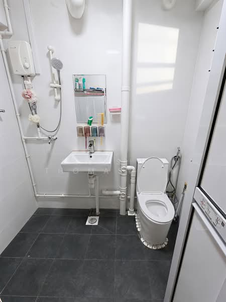 427 Yishun Avenue 11, 427 Yishun Avenue 11, 3 Bedrooms, 1,119 sqft, HDB Flat For Sale, by Aloysius Thomas Tan, 500214488 - PropertyGuru.com.sg