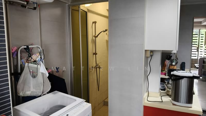 44 Bendemeer Road, 44 Bendemeer Road, 2 Bedrooms, 678 sqft, HDB Flat For Sale, by Matthew Lin, 500214497 - Bathroom - PropertyGuru.com.sg