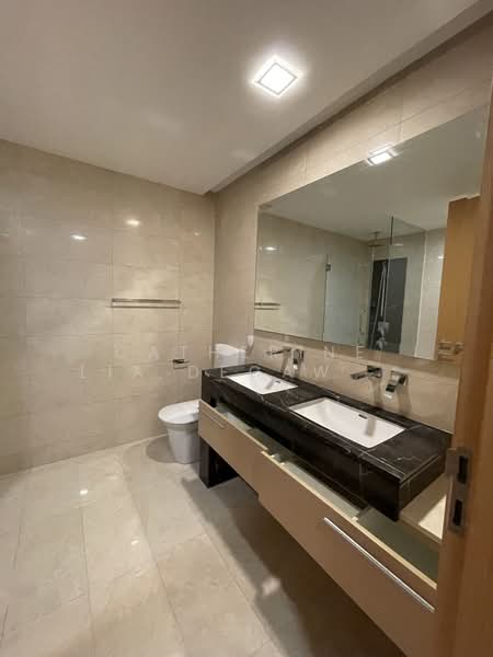 Marina Bay Suites, 3 Central Boulevard, 4 Bedrooms, 2,045 sqft, Apartment For Sale, by Catherine Lia Degawidjaja, 500214499 - Bathroom - PropertyGuru.com.sg