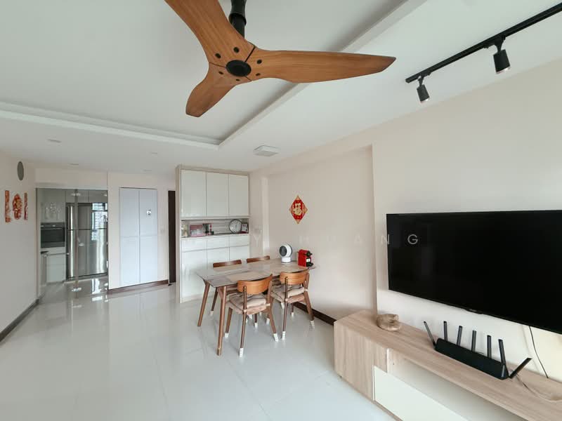 477B Upper Serangoon View, 477B Upper Serangoon View, 3 Bedrooms, 1,206 sqft, HDB Flat For Sale, by Ashley Huang, 500214500 - Living Room - PropertyGuru.com.sg