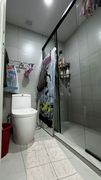 1 Canberra, 5 Canberra Drive, 3 Bedrooms, 1,259 sqft, Executive Condominium For Sale, by KelvinS See, 500214509 - Bathroom - PropertyGuru.com.sg