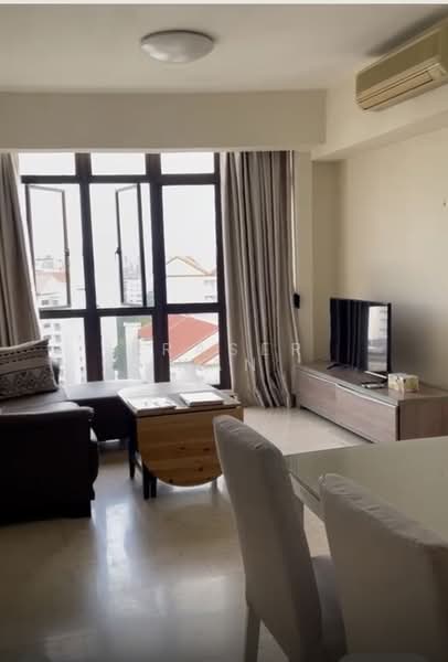 The Mayfair, 5 Jurong East Street 32, 1 Bedroom, 635 sqft, Condominium For Rent, by Fraser Kan, 500214510 - Living Room - PropertyGuru.com.sg