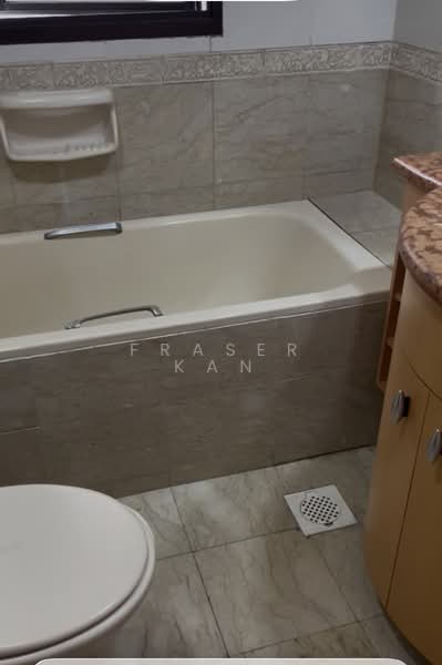 The Mayfair, 5 Jurong East Street 32, 1 Bedroom, 635 sqft, Condominium For Rent, by Fraser Kan, 500214510 - Bathroom - PropertyGuru.com.sg