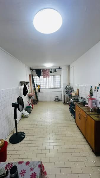 820 Tampines Street 81, 820 Tampines Street 81, 2 Bedrooms, 732 sqft, HDB Flat For Rent, by Zane Soo 苏昱能, 500214525 - Kitchen - PropertyGuru.com.sg