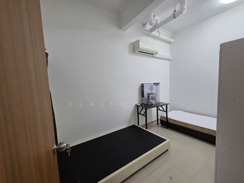 East Coast Road @ Marine Parade mrt, East Coast Road near many amenities, eateries, Room Rental, 85 sqft, Terraced House For Rent, by Elaine Tay, 500214527 - Bedroom - PropertyGuru.com.sg