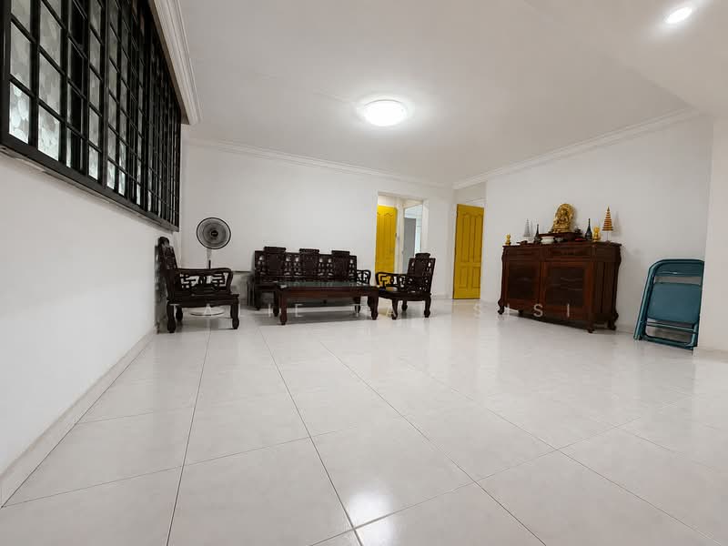 804 Yishun Ring Road, 804 Yishun Ring Road, 3 Bedrooms, 1,108 sqft, HDB Flat For Sale, by Atalie Tai Sisi, 500214528 - Living Room - PropertyGuru.com.sg
