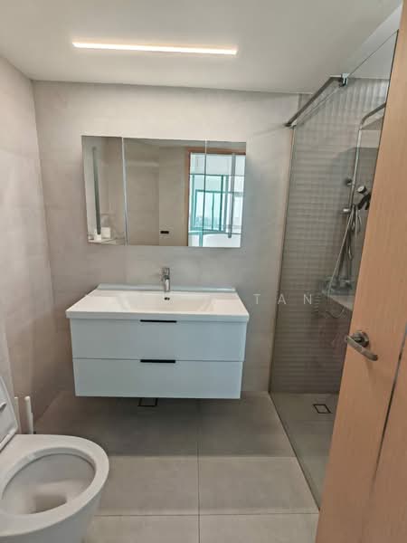 Tanamera Crest, 6 Pari Dedap Walk, 4 Bedrooms, 2,013 sqft, Condominium For Rent, by Mervin Tan, 500214548 - Bathroom - PropertyGuru.com.sg