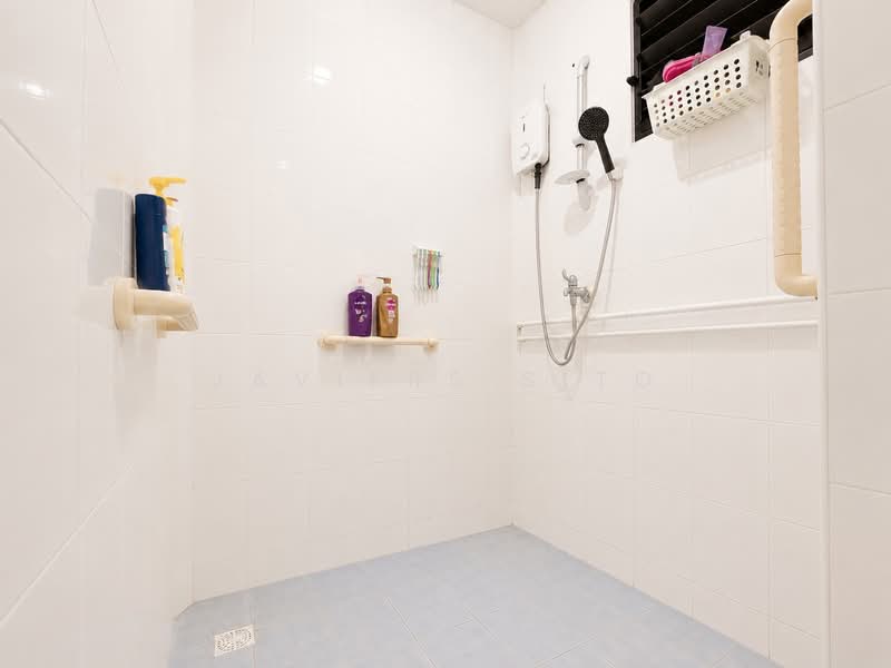 847 Woodlands Street 82, 847 Woodlands Street 82, 5 Bedrooms, 1,894 sqft, HDB Flat For Sale, by Javiers Sito, 500214556 - Bathroom - PropertyGuru.com.sg