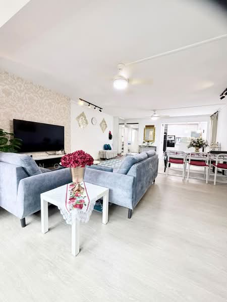 627 Choa Chu Kang Street 62, 627 Choa Chu Kang Street 62, 3 Bedrooms, 1,280 sqft, HDB Flat For Sale, by Nona Kirana, 500214558 - Living Room - PropertyGuru.com.sg