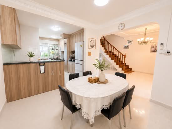 351 Yishun Avenue 11