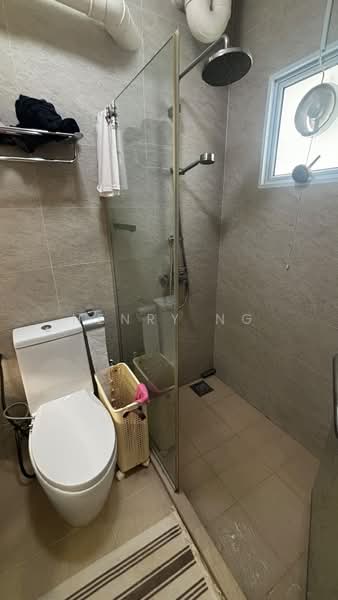 116B Rivervale Drive, 116B Rivervale Drive, 4 Bedrooms, 1,399 sqft, HDB Flat For Sale, by Henry Ng, 500214585 - Bathroom - PropertyGuru.com.sg